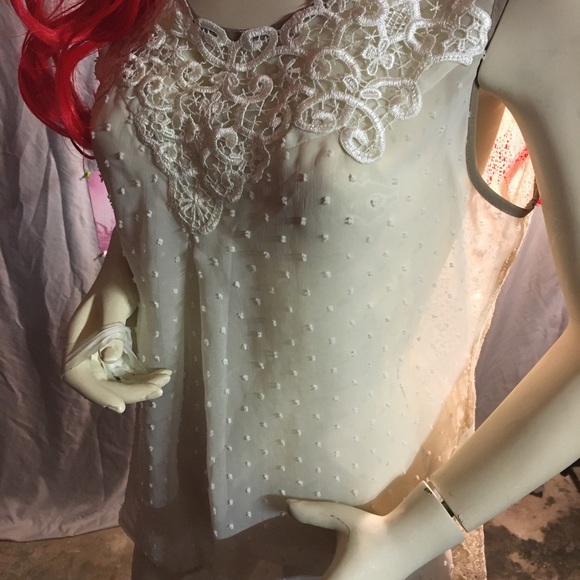 Cute sheer top - Picture 2 of 3